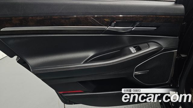 Genesis G90 2019 — photo 15