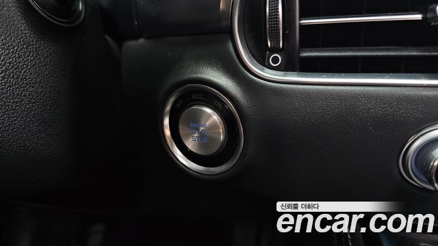 Genesis G90 2019 — photo 29
