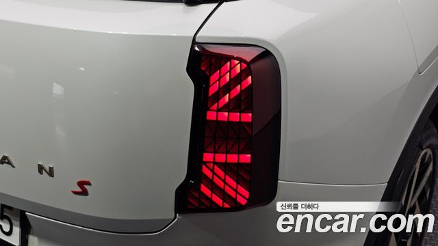 Mini Countryman 2024 — photo 9