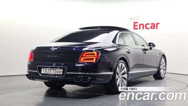 Bentley Flying Spur 2022 — photo 2