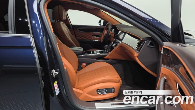 Bentley Flying Spur 2022 — photo 17