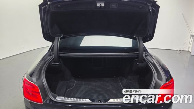 Bentley Flying Spur 2022 — photo 26
