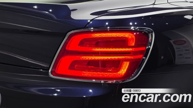 Bentley Flying Spur 2022 — photo 9
