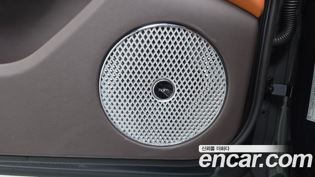 Bentley Flying Spur 2022 — photo 29