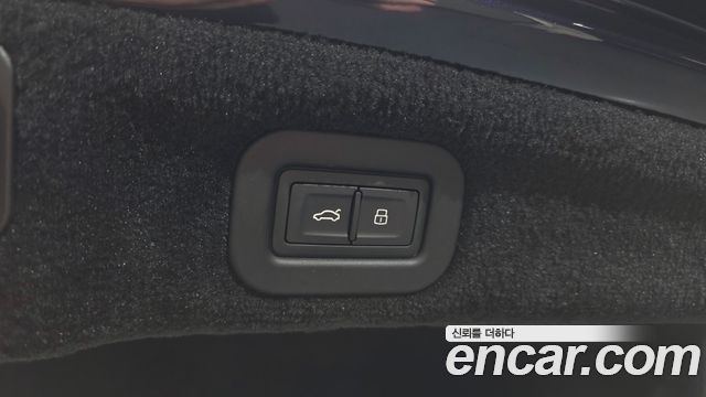 Bentley Flying Spur 2022 — photo 31