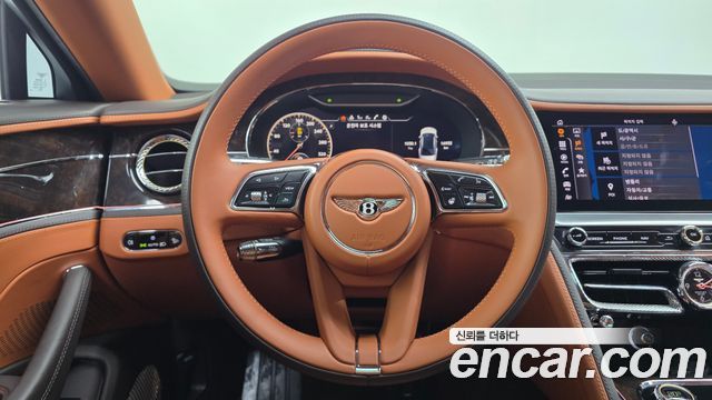 Bentley Flying Spur 2022 — photo 32