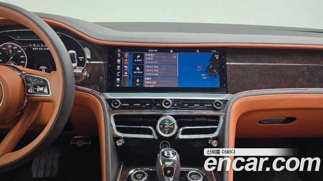 Bentley Flying Spur 2022 — photo 36