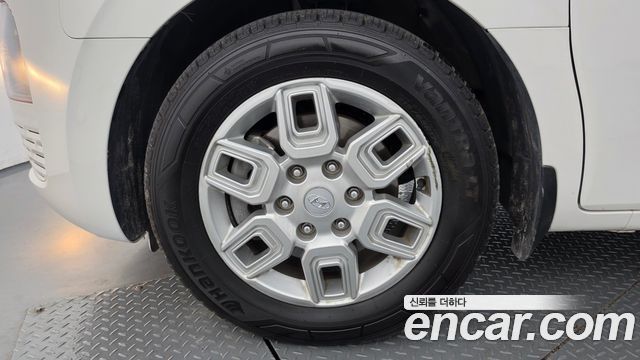 Hyundai Staria 2022 — photo 5