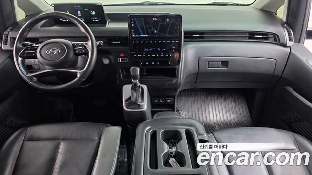 Hyundai Staria 2022 — photo 10