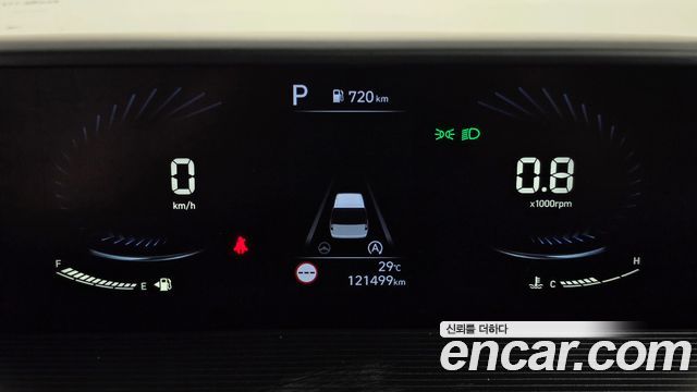 Hyundai Staria 2022 — photo 11