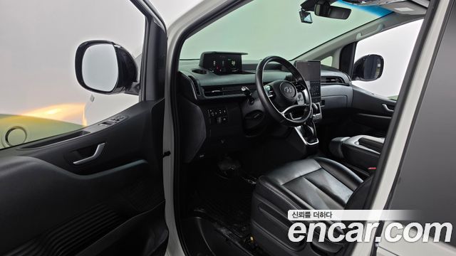 Hyundai Staria 2022 — photo 13