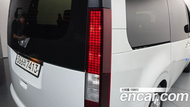 Hyundai Staria 2022 — photo 9