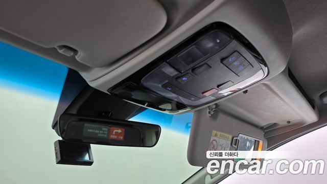 Hyundai Staria 2022 — photo 28