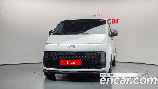 Hyundai Staria 2024 — photo 3