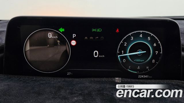 Hyundai Staria 2024 — photo 8
