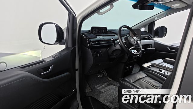 Hyundai Staria 2024 — photo 10