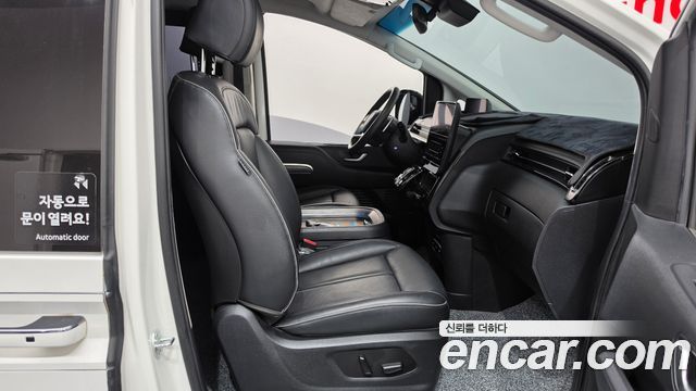 Hyundai Staria 2024 — photo 11