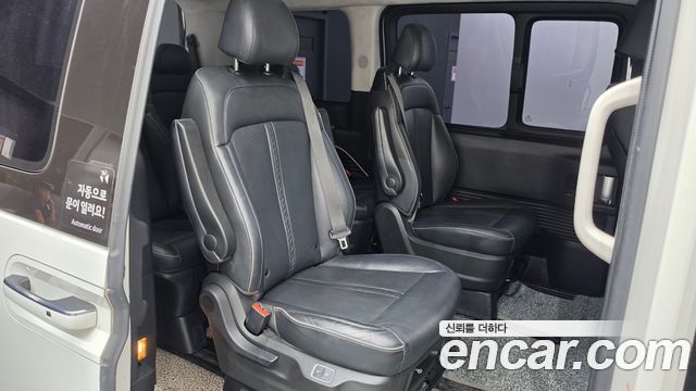 Hyundai Staria 2024 — photo 12