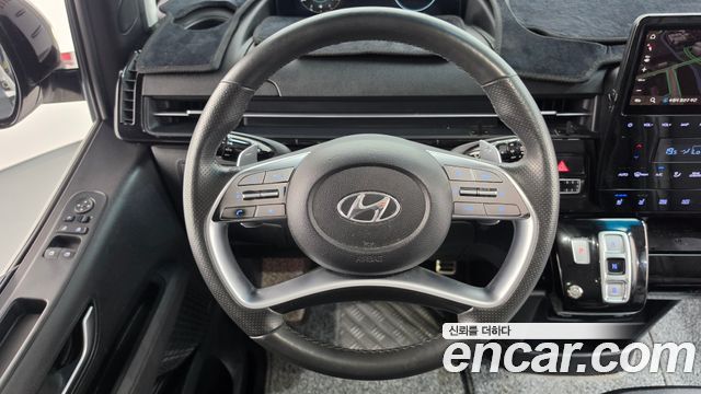 Hyundai Staria 2024 — photo 13