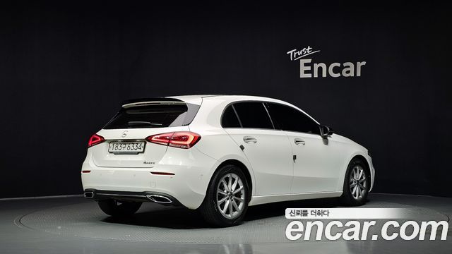 Mercedes-Benz A-Class 2019 — photo 2