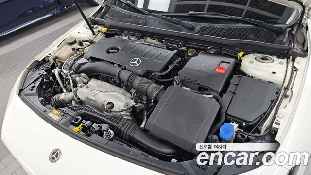 Mercedes-Benz A-Class 2019 — photo 6