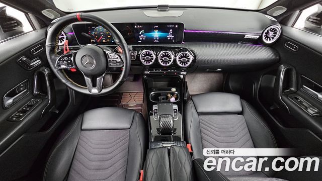 Mercedes-Benz A-Class 2019 — photo 7