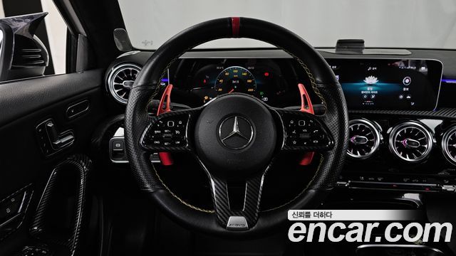 Mercedes-Benz A-Class 2019 — photo 13