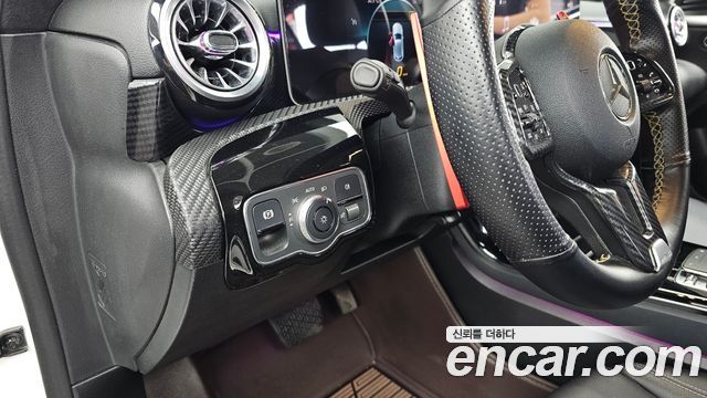 Mercedes-Benz A-Class 2019 — photo 18