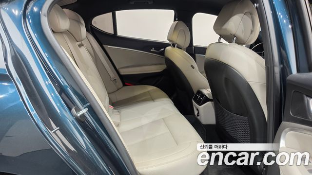 Genesis G70 2021 — photo 17