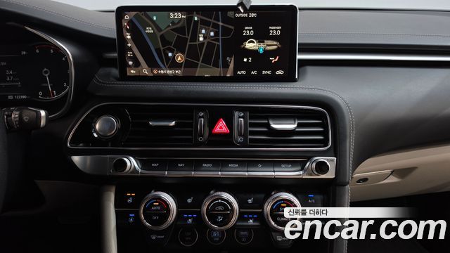 Genesis G70 2021 — photo 18