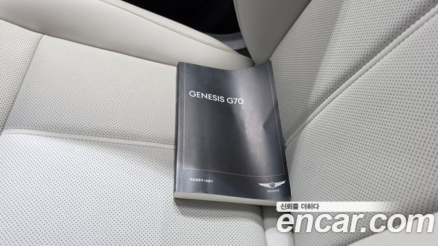 Genesis G70 2021 — photo 21