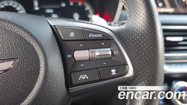 Genesis G70 2021 — photo 23