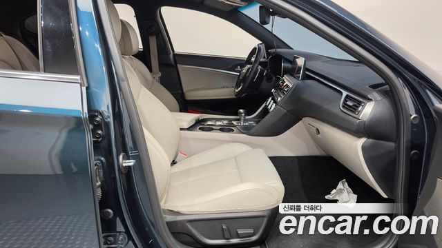 Genesis G70 2021 — photo 16
