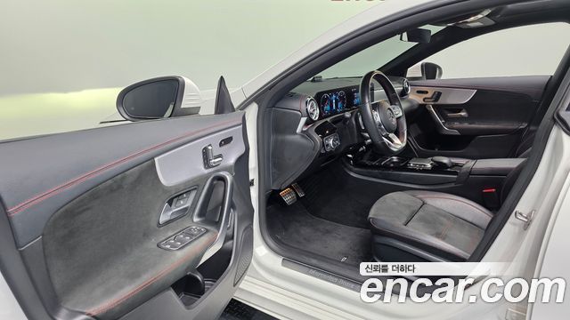 Mercedes-Benz CLA-Class 2021 — photo 13