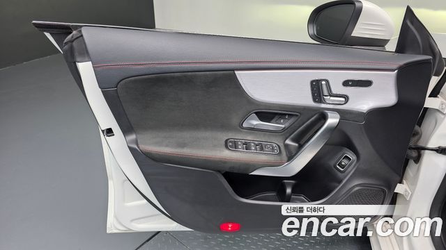 Mercedes-Benz CLA-Class 2021 — photo 14
