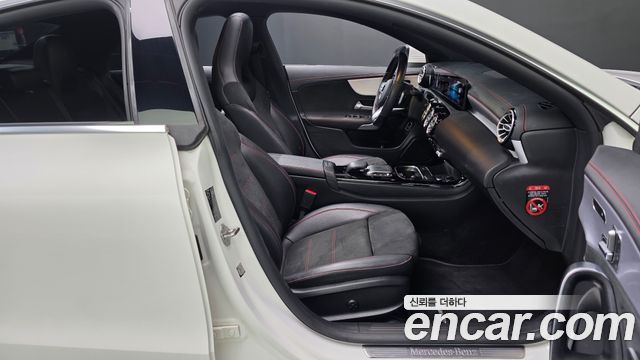Mercedes-Benz CLA-Class 2021 — photo 16