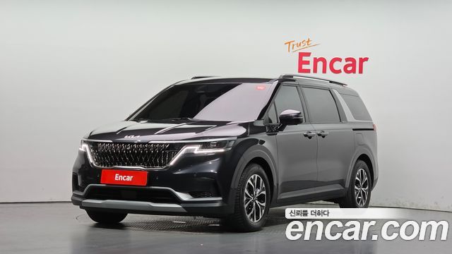 Kia Canival 2023 — photo 1