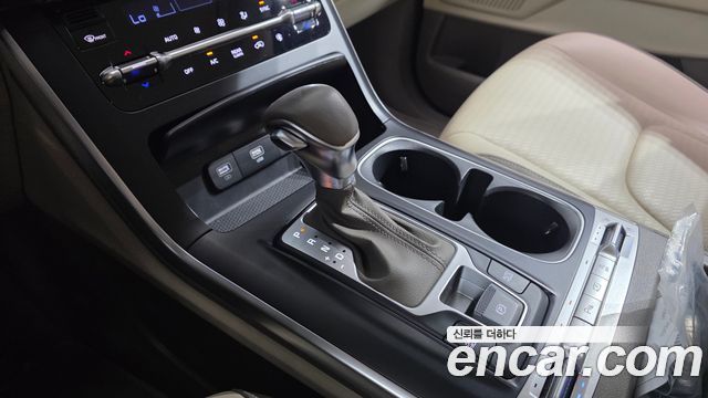 Kia Canival 2023 — photo 12
