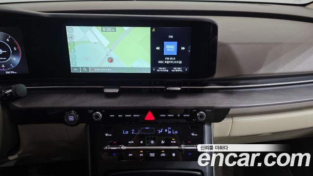 Kia Canival 2023 — photo 18