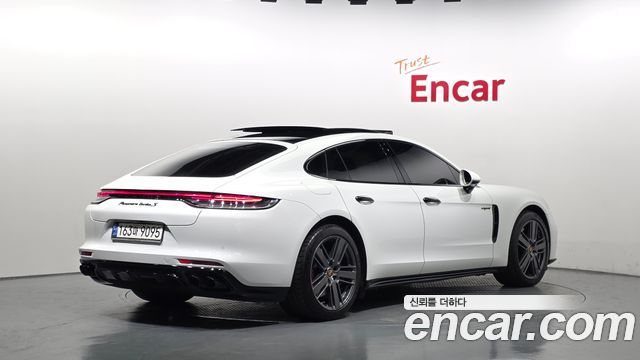 Porsche Panamera 2021 — photo 2