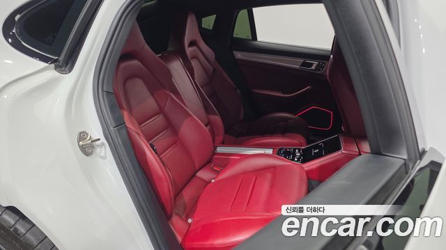 Porsche Panamera 2021 — photo 18