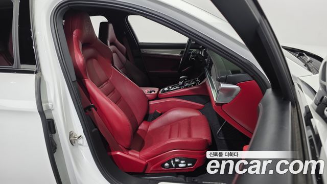 Porsche Panamera 2021 — photo 16