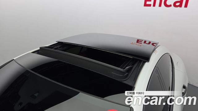 Porsche Panamera 2021 — photo 42