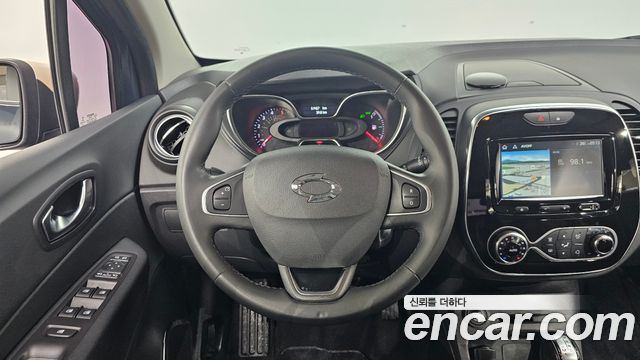 Renault Korea QM3 2019 — photo 12