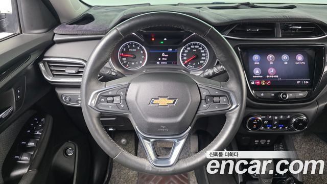 Chevrolet Korea Trailblazer 2022 — photo 19
