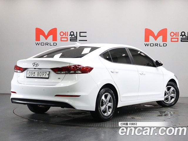 Hyundai AVANTE 2018 — photo 3
