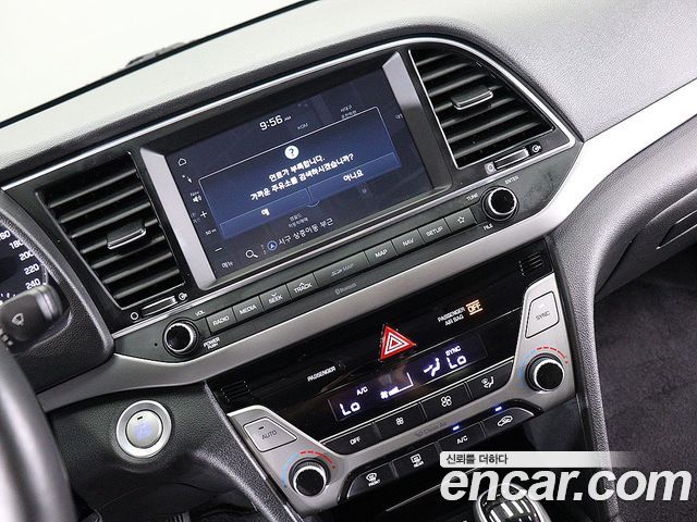 Hyundai AVANTE 2018 — photo 9