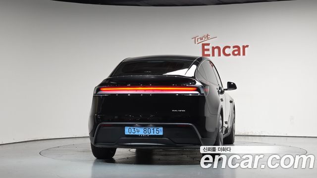 Tesla Model Y 2025 — photo 4