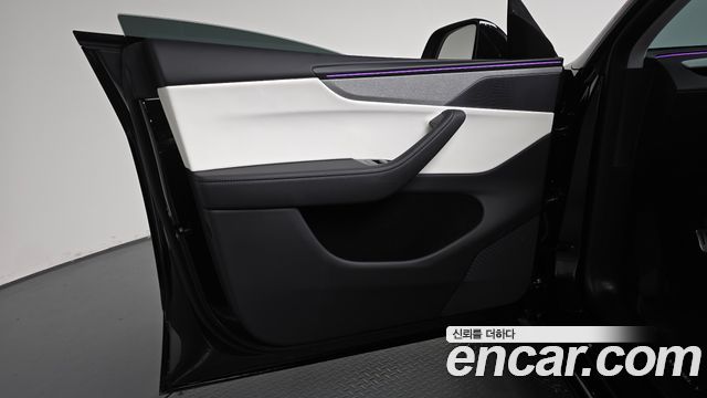 Tesla Model Y 2025 — photo 14