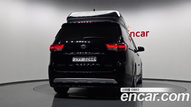 Kia Canival 2017 — photo 4